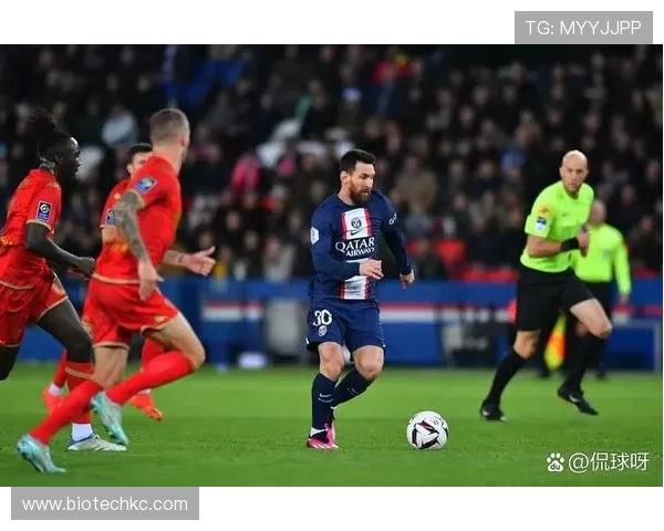 巴黎圣日耳曼14轮未能领跑积分榜历史重演或再遭夺冠梦碎